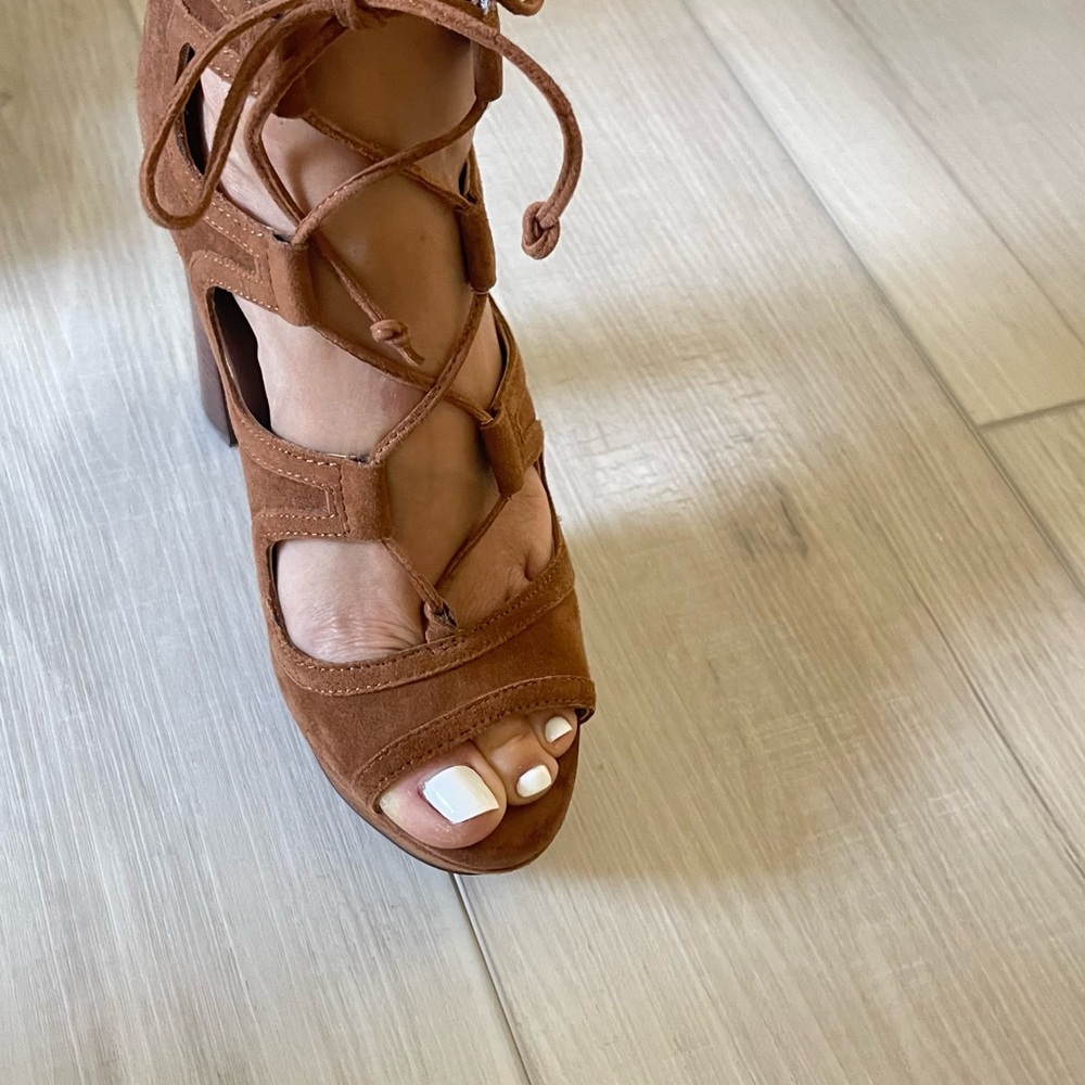 Platform Sandals - Picture 3 of 3